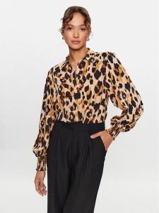 YAS Koszula 26030718 Kolorowy Regular Fit. Koszule YAS, xs, bez wzorów, z wiskozy, bez kołnierzyka, bez ramiączek. Za 219,99 zł.