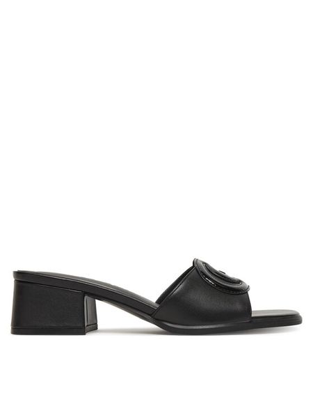 Guess Klapki FLJCNN LEP03 Czarny. Czarne klapki Guess, z aplikacjami, ze skóry, bez obcasa. Za 449,99 zł.