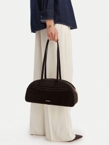 GINO ROSSI Torebka EO-LA224-19327-2 Brązowy. Brązowe torebki klasyczne Gino Rossi, bez wzorów, ze skóry, bez dodatków. Za 399,99 zł.