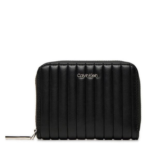 Portfel Calvin Klein. Czarne portfele Calvin Klein, bez wzorów. Za 169,99 zł.