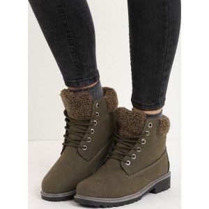 Ciemnozielone Traperki Stitches. Czarne buty zimowe marki Born2be. Za 79,99 zł.