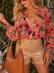 Milan Kiss Bluzka w kolorze jasnoróżowym rozmiar: S. Różowe bluzki Milan Kiss, s, bez wzorów, bez kołnierzyka, bez ramiączek. Za 152,99 zł.