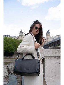 Maison héritage PARIS Skórzany shopper bag "Emerald" w kolorze czarnym - 48 x 28 x 22 cm rozmiar: onesize. Czarne shopper bag Maison héritage PARIS, bez wzorów, z materiału, przez ramię, bez dodatków. Za 474,45 zł.