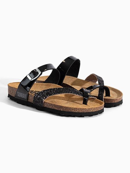 Sunbay Japonki "Tulipe" w kolorze czarnym rozmiar: 39. Czarne klapki Sunbay, bez wzorów, z otwartym noskiem, bez obcasa. Za 170,07 zł.