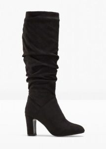 Kozaki z marszczoną cholewką. Czarne kozaki bonprix, bez wzorów, ze skóry, bez obcasa, na słupku, bez zapięcia. Za 219,99 zł.