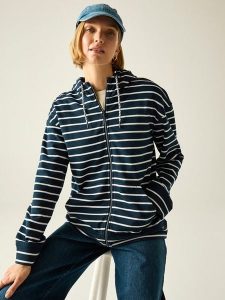 Regatta Bluza "Bayletta" w kolorze granatowym rozmiar: 34. Niebieskie bluzy Regatta, bez wzorów, bez kaptura. Za 105,63 zł.