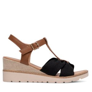 Sandały Clara Barson. Czarne sandały Clara Barson, bez wzorów, bez obcasa, na koturnie, bez zapięcia. Za 119,99 zł.