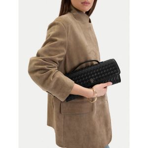 Torebka Badura. Czarne torebki klasyczne Badura, bez wzorów, bez dodatków. Za 229,99 zł.