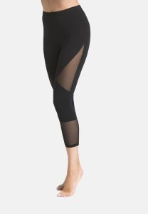 Legginsy na fitness damskie Teyli Tina 7/8. Czarne legginsy Teyli, bez wzorów, z bawełny, z obniżonym stanem, krótkie. Za 129,95 zł.