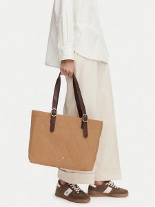 Beverly Hills Polo Club Torebka CWBEO-BHPC-C-001-10 Beżowy ciemny. Brązowe shopper bag Beverly Hills Polo Club, bez wzorów, z materiału, bez dodatków. Za 199,99 zł.