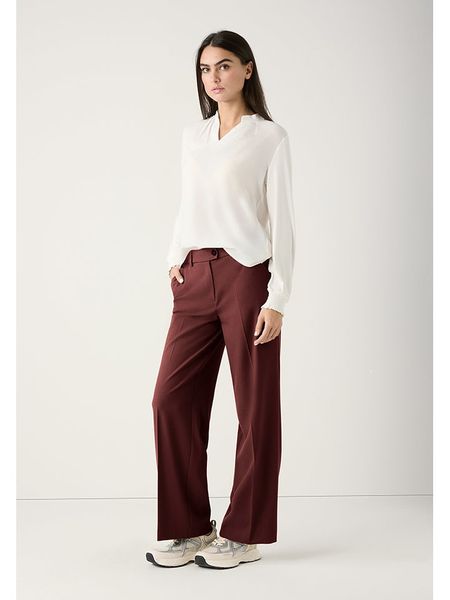 More & More Bluzka w kolorze białym rozmiar: 40. Białe bluzki More & More, bez wzorów, bez kołnierzyka, bez ramiączek. Za 148,61 zł.