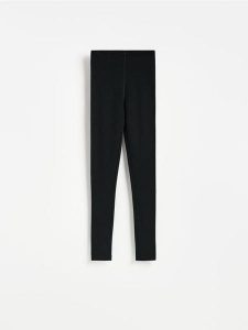 Legginsy z wełny merino - czarny. Czarne legginsy Reserved, bez wzorów, z wełny. Za 219,99 zł.