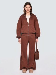 BIG STAR Spodnie dresowe w kolorze brązowym rozmiar: M. Brązowe spodnie dresowe Big Star, m, bez wzorów, z dresówki. Za 99,99 zł.