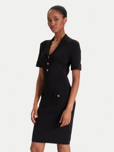 Guess Sukienka dzianinowa W5YK29 Z0130 Czarny Slim Fit. Czarne kombinezony Guess, xxl, z aplikacjami, z dzianiny, bez kołnierzyka, bez ramiączek. Za 367,50 zł.