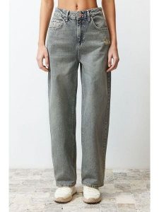 Trendyol Dżinsy - Comfort fit - w kolorze szarym rozmiar: 42. Szare jeansy Trendyol, bez wzorów, z podwyższonym stanem. Za 86,99 zł.