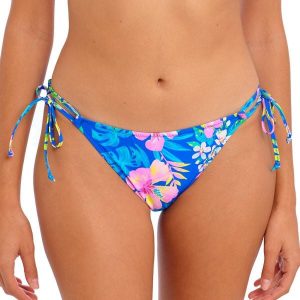 Figi do kostiumów kąpielowych dla kobiet Freya Hot tropics. Niebieskie figi FREYA ACTIVE, bez wzorów. W wyprzedaży za 107,50 zł.