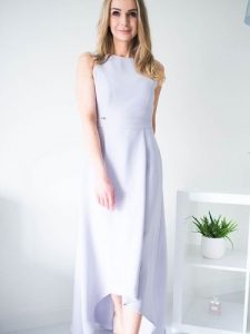 Sukienka Model Jennifer Grey - Jersa. Szare sukienki Jersa, na co dzień, plus size, bez wzorów, eleganckie, bez kołnierzyka, plus size, bez ramiączek, maxi, dopasowane. Za 599,65 zł.