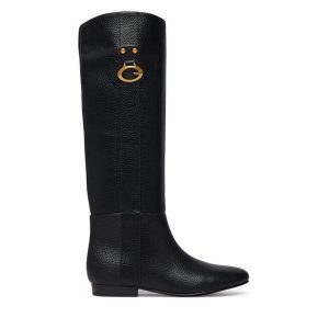 Kozaki Guess. Czarne kozaki Guess, z aplikacjami, bez obcasa, na płaskiej podeszwie, bez zapięcia. Za 764,99 zł.