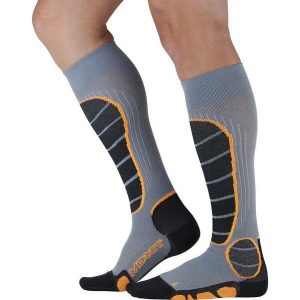 Skarpetki Monnet Freeride. Brązowe skarpetki MONNET, bez wzorów. Za 248,50 zł.