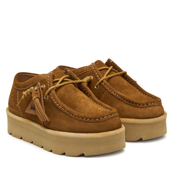 Śniegowce Clarks. Brązowe buty zimowe Clarks, bez obcasa, bez zapięcia. Za 479,99 zł.