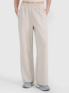 4F Spodnie dresowe w kolorze szarobrązowym rozmiar: L. Szare spodnie dresowe 4f, l, bez wzorów, z bawełny. Za 113,10 zł.