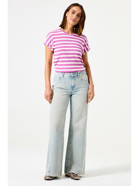 Garcia Koszulka w kolorze biało-różowym rozmiar: S. Białe bluzki Garcia, s, bez wzorów, bez kołnierzyka, bez ramiączek. Za 48,05 zł.