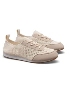 C'M Sneakersy w kolorze beżowym rozmiar: 40. Brązowe trampki C'M, bez wzorów, z materiału, bez zapięcia. Za 129,95 zł.