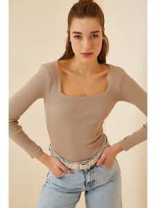 Happiness Istanbul Koszulka w kolorze beżowym rozmiar: M. Brązowe bluzki Happiness Istanbul, m, bez wzorów, bez kołnierzyka, bez ramiączek. Za 39,99 zł.