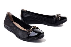 CAPRICE 9-22172-20 black nappa, baleriny damskie. Czarne balerinki Caprice, bez wzorów, bez obcasa, bez zapięcia. Za 191,94 zł.
