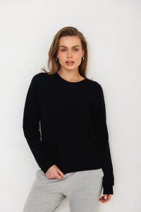 BLUZA LENA CZARNA L - Flawless. Czarne bluzy Flawless, l, bez wzorów, z bawełny, bez kaptura. Za 296,00 zł.