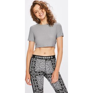 Converse - Top x Miley Cyrus. Szare t-shirty marki Converse, z dzianiny, z okrągłym kołnierzem, z krótkim rękawem. W wyprzedaży za 129,90 zł.