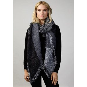 Szal w kolorze czarnym - 186 x 70 cm. Czarne szaliki marki Winter Selection, z materiału. W wyprzedaży za 46,95 zł.