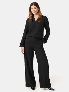 Gerry Weber Spodnie w kolorze czarnym rozmiar: 36. Czarne spodnie z wysokim stanem Gerry Weber, bez wzorów, z materiału, z podwyższonym stanem. Za 193,24 zł.