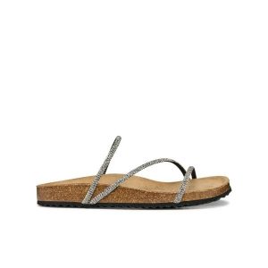 Klapki damskie Geox Brionia. Czarne klapki Converse, bez wzorów, bez obcasa. Za 349,50 zł.