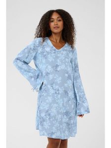 Cream Sukienka w kolorze błękitnym rozmiar: 36. Niebieskie sukienki Cream, na co dzień, bez wzorów, z wiskozy, bez kołnierzyka, bez ramiączek, midi, proste. Za 126,99 zł.