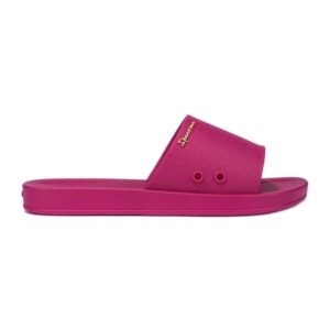 Klapki Ipanema Anat Classic Slide 83583 BE636 różowe. Czerwone klapki bez wzorów, z materiału, bez obcasa. Za 154,29 zł.