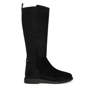 Kozaki Tommy Hilfiger. Czarne kozaki TOMMY HILFIGER, bez wzorów, bez obcasa, na płaskiej podeszwie, bez zapięcia. Za 719,99 zł.