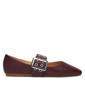 Baleriny Steve Madden. Czerwone balerinki Steve Madden, bez wzorów, bez obcasa, bez zapięcia. Za 419,99 zł.