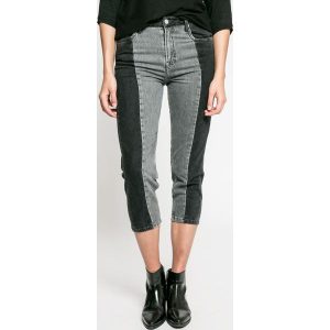 Pepe Jeans - Jeansy Patchy Monotone. Jeansy marki Pepe Jeans. W wyprzedaży za 99,90 zł.