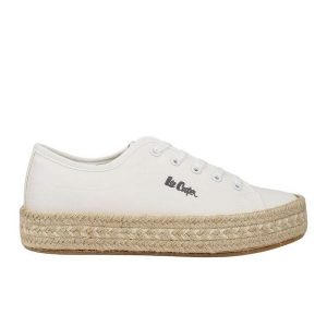 Buty damskie espadryle Lee Cooper LCW-25-44-3217LA białe. Białe espadryle bez wzorów, z gumy, bez obcasa. Za 197,45 zł.