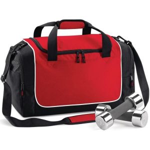 Torba Sportowa Teamwear Locker (30 Litrów) Jeden Rozmiar. Czarne torby podróżne i sportowe QUADRA, bez wzorów, z materiału, na ramię. Za 146,99 zł.