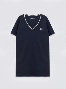 Sukienka damska dzianinowa z niewielkim haftem granatowa Zorkana 403. Niebieskie sukienki Big Star, na co dzień, na lato, l, bez wzorów, z dzianiny, klasyczne, bez kołnierzyka, bez ramiączek, mini, sportowe. Za 119,99 zł.