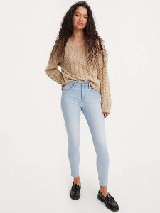 Levi's Dżinsy "721" - Skinny fit - w kolorze błękitnym rozmiar: W27/L30. Niebieskie jeansy Levi's®, z aplikacjami, z podwyższonym stanem. Za 188,85 zł.