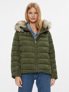 ONLY Carmakoma Kurtka zimowa 15305702 Zielony Regular Fit. Zielone kurtki Only Carmakoma, na zimę, bez wzorów, z syntetyku, bez kaptura. Za 239,99 zł.