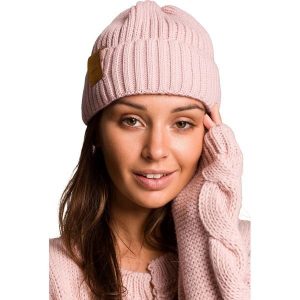Czapka w Szeroki Prążek z Naszywką - Różowa. Czerwone czapki MOE, z aplikacjami, z materiału. Za 109,90 zł.