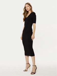 Guess Sukienka dzianinowa W5RK11 Z2V62 Czarny Bodycon Fit. Czarne kombinezony Guess, l, z aplikacjami, z dzianiny, bez kołnierzyka, bez ramiączek. Za 309,99 zł.