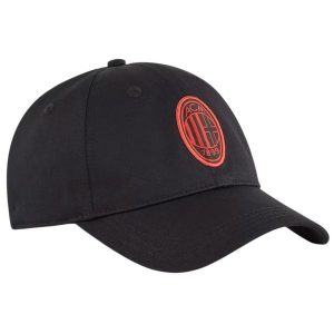 Czapka Unisex Dla Dorosłych Essentials AC Milan. Czarne czapki Puma, bez wzorów. Za 136,99 zł.