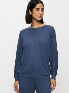 Triumph Bluza w kolorze granatowym rozmiar: 42. Niebieskie bluzy Triumph, bez wzorów, bez kaptura. Za 79,03 zł.