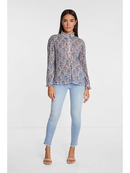 Rich & Royal Bluzka w kolorze jasnoróżowo-niebieskim rozmiar: 38. Niebieskie bluzki Rich & Royal, bez wzorów, bez kołnierzyka, bez ramiączek. Za 171,68 zł.