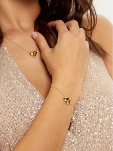 Guess Bransoletka JSBB04 427JW Złoty. Żółte bransoletki Guess, metalowe. Za 249,99 zł.